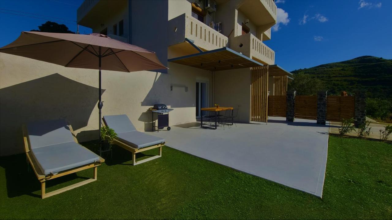 Gratelia Apartment Damnoni Exteriör bild